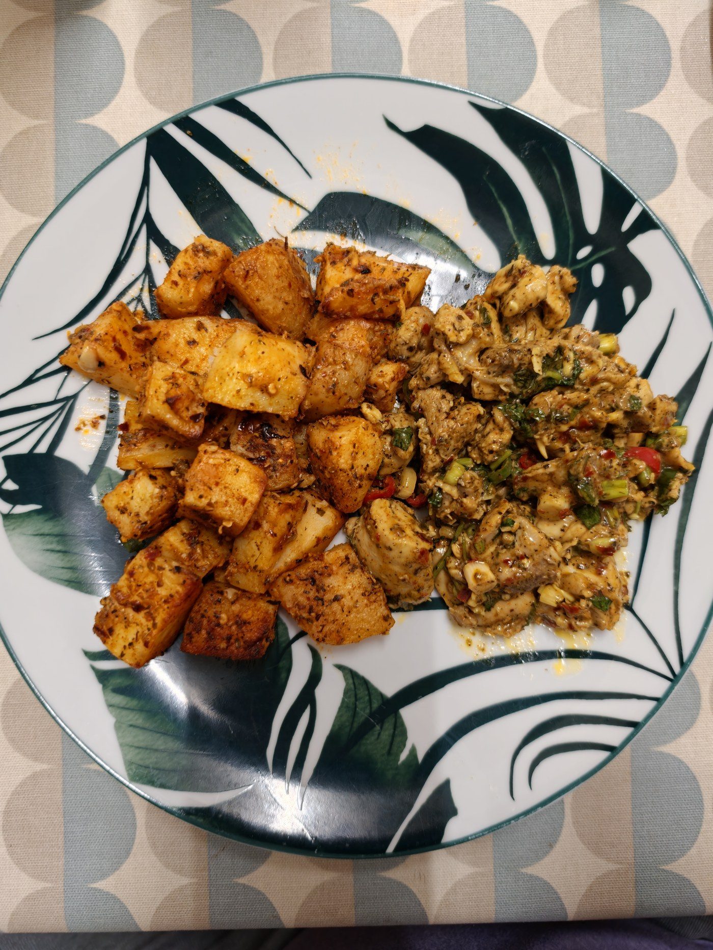 Cajun potatoes with chilli garlic chicken