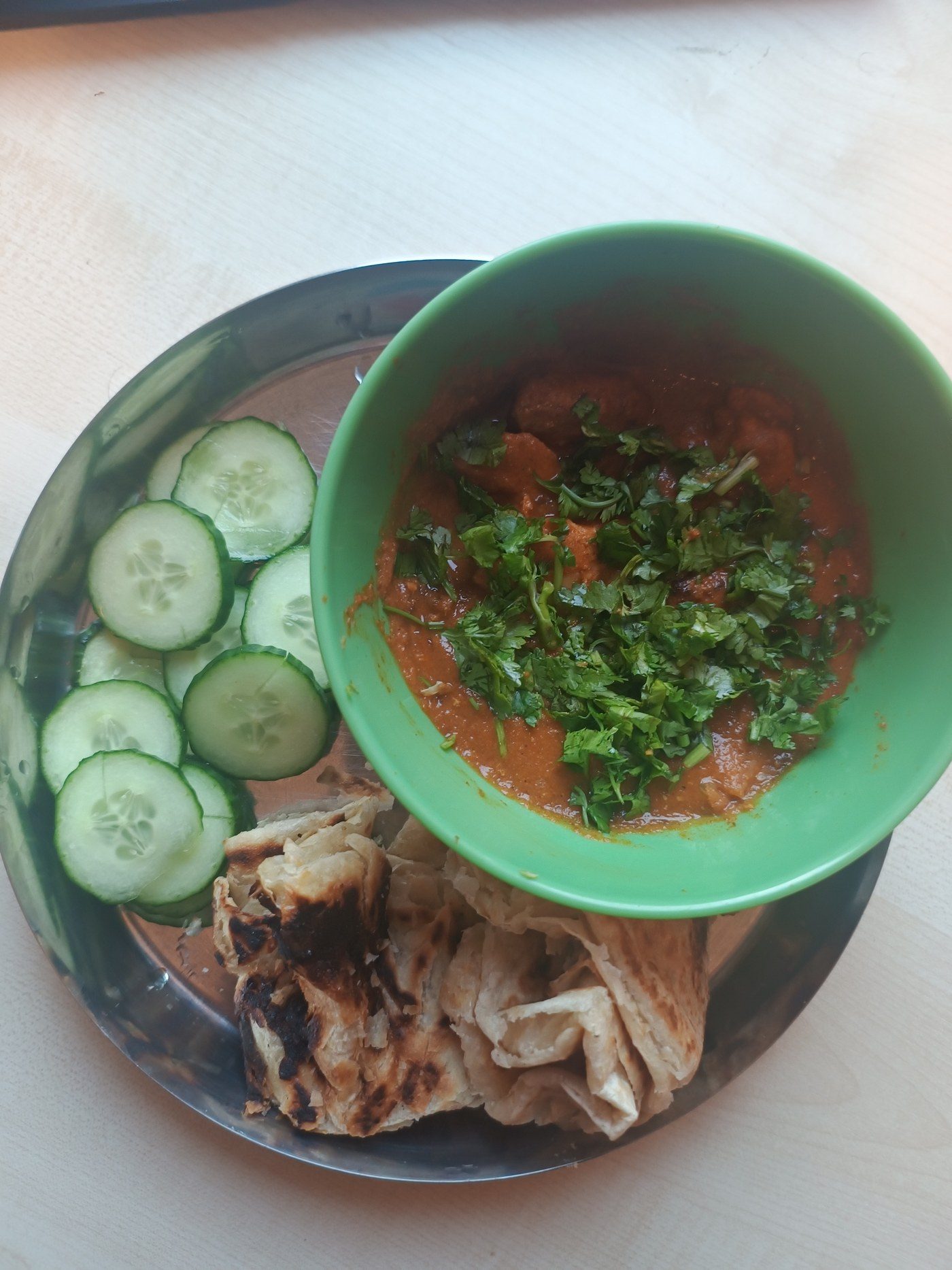 Chicken curry with paratha